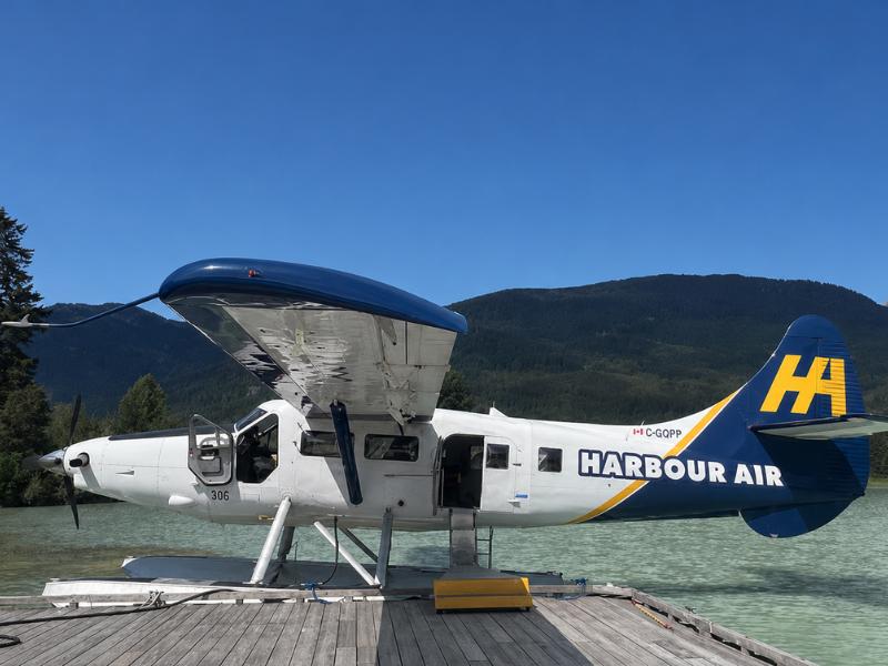 Whistler Seaplane Tour Over Garibaldi Lake & Black Tusk